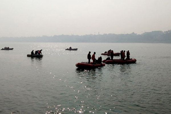 ভারতে নৌকাডুবিতে ৭ জনের প্রাণহানি