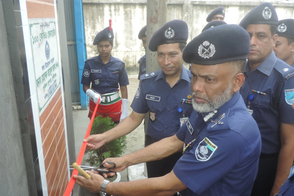 মুন্সীগঞ্জে পুলিশ লাইন্সে বৈদ্যুতিক জেনারেটর উদ্বোধন