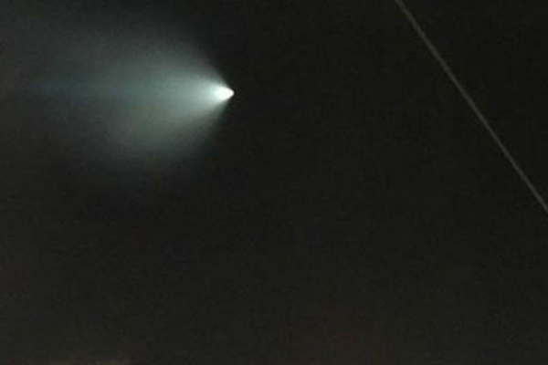 রাতের আকাশে রহস্যময় যানটি হঠাৎ উধাও!