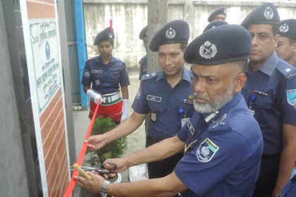 মুন্সীগঞ্জে পুলিশ লাইন্সে বৈদ্যুতিক জেনারেটর উদ্বোধন