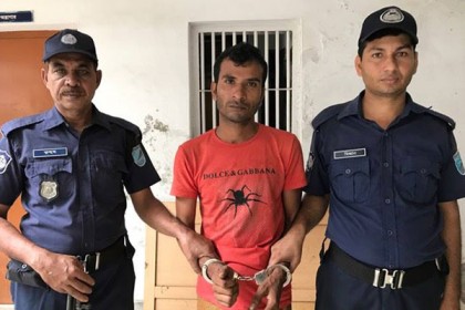 সাভারে দুই তরুণী ধর্ষণ, প্রধান আসামি দুই দিনের রিমান্ডে