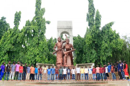 রাবিতে সাংবাদিক মারধরকারীদের গ্রেফতার দাবি