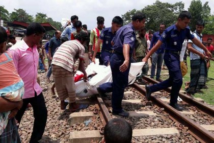 দিনাজপুরে ট্রেনে কাটা পড়ে অজ্ঞাত ব্যক্তির মৃত্যু 