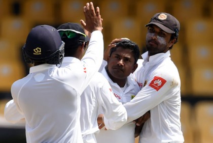 হেরাথের ৫ উইকেটের পরও জিম্বাবুয়ের রান ৩৫৬