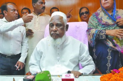 মেয়র পদে দায়িত্ব পালনে বাধা নেই মান্নানের
