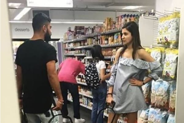  একান্তে কেমন কাটছে আনুশকা-কোহলির সময়