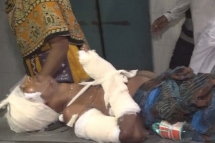 সাপের বাক্সে ইয়াবা আনতে রাজী না হওয়ায় কুপিয়ে জখম