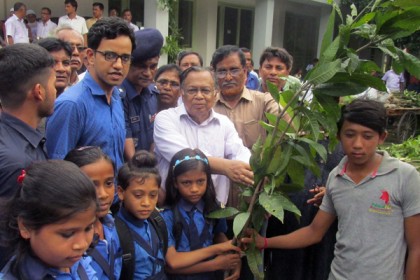 'বাংলাদেশ জলবায়ু ঝুঁকি মোকাবেলায় বিশ্বে দৃষ্টান্ত স্থাপন করেছে'
