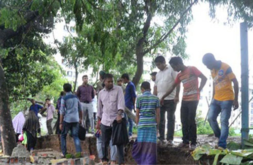 বিএসএমএমইউ'র দেয়াল ধসে একজনের মৃত্যু 