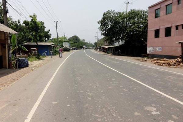 হঠাৎ বাস বিহীন চট্টগ্রাম, ভোগান্তিতে যাত্রীরা