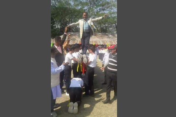 'মানবসেতু'তে হাঁটা সেই চেয়ারম্যানের জামিন বাতিল