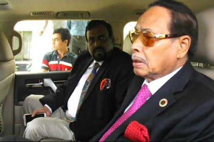 দিল্লি গেলেন এরশাদ