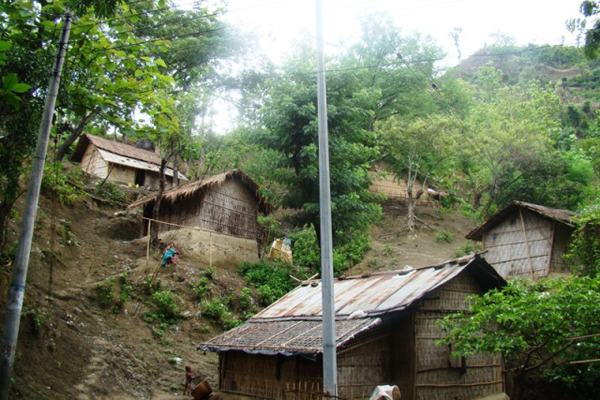 বান্দরবানে পাহাড় ধসের ঝুকিঁতে ১২ হাজার পরিবার