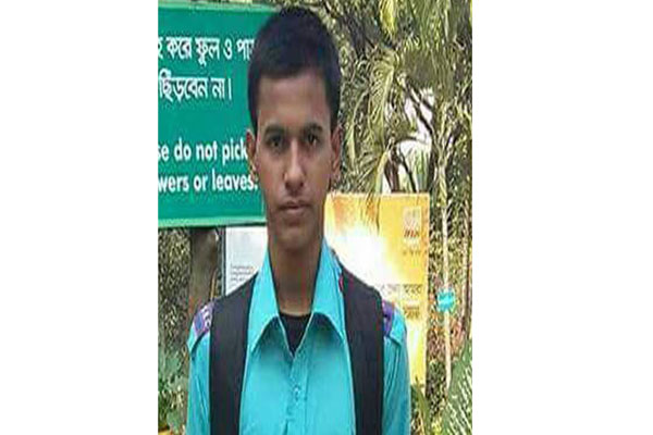 মৃত ছেলের পাসের খবর শুনে কান্নায় ভেঙে পড়লেন মা!