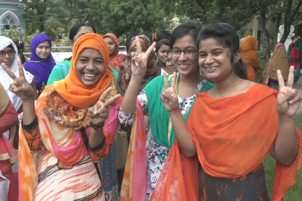 বরিশালে এইচএসসি’তে পাশের হার ৭০.২৮ ভাগ, জিপিএ-৫ পেয়েছে ৮১৫ জন