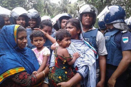গাংনীতে জঙ্গি সন্দেহে আটক দুই নারীসহ তিনজন মুক্ত