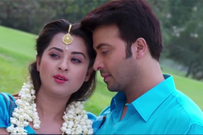 শাকিব-বুবলীর 'বুকের ভিতর রেখে তোমায়'