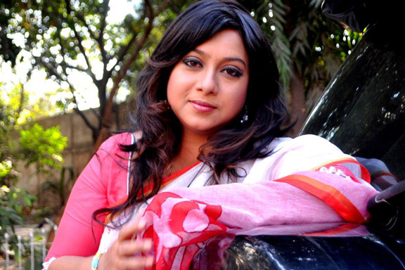 গেট থেকেই ফিরে যান শাবনূর