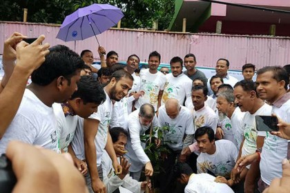 ইতিহাস গড়লেন রাউজানবাসী 
