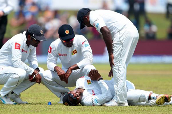 গল টেস্ট থেকে ছিটকে গেলেন গুনারত্নে