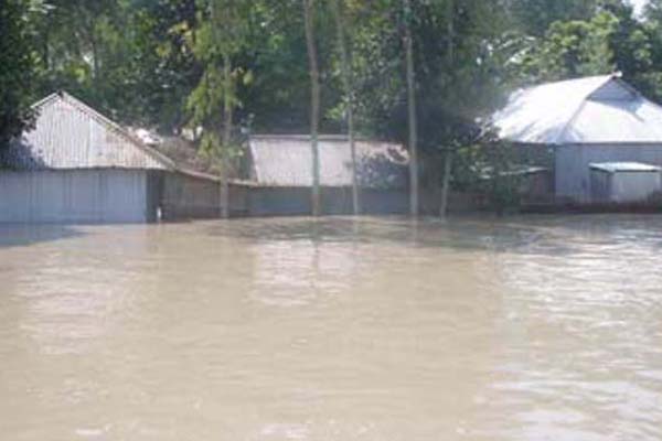 ঝালকাঠিতে নদীর পানি বৃদ্ধিতে নিম্নাঞ্চল প্লাবিত