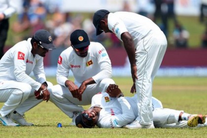 গল টেস্ট থেকে ছিটকে গেলেন গুনারত্নে