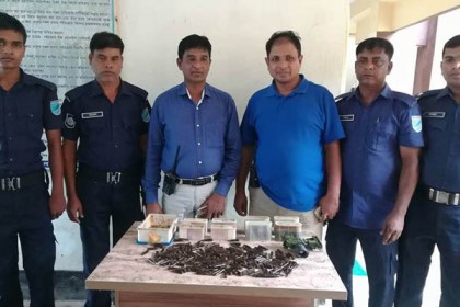 রূপগঞ্জে গুলি, গ্রেনেডসহ দূরবীক্ষণ যন্ত্র উদ্ধার
