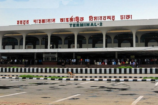 শাহজালালে ৩৬০ কার্টন বিদেশি সিগারেট জব্দ