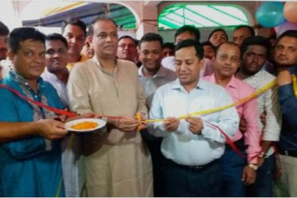 চট্টগ্রামে ৩৪ প্রাথমিক বিদ্যালয়ে 'সততা স্টোর'   