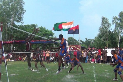বিজিবি-বিএসএফের মধ্যে প্রীতি ভলিবল ম্যাচ 