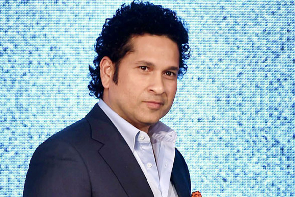 মোদির পথ ধরেই মিতালিদের প্রশংসায় শচীন