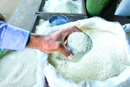 ২ টাকায় গম, ৩ টাকায় চাল!
