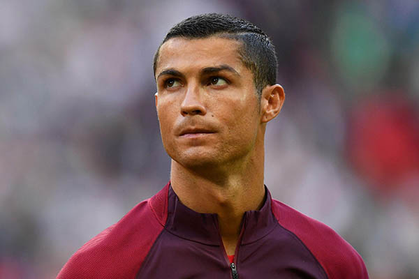 রিয়াল ছাড়ার ইঙ্গিত রোনালদোর!
