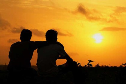 বন্ধুত্বের এই যুগ সেই যুগ
