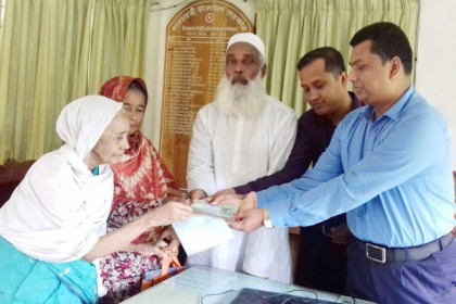 স্বাধীনতার দীর্ঘ সময় পর বীরাঙ্গনা খঞ্জনীকে ভাতা প্রদান
