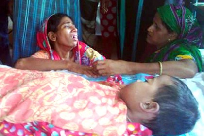 অর্থের অভাবে বিনা চিকিৎসায় অগ্নিদগ্ধ শিশুর মৃত্যু