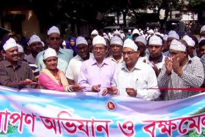 সাতক্ষীরায় সপ্তাহব্যাপী বৃক্ষ মেলার উদ্বোধন