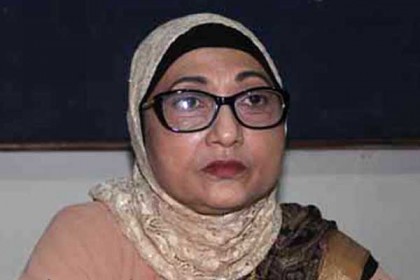 রুবির ভিডিও বার্তার প্রেক্ষিতে ফেসবুকে স্ট্যাটাস সালমান শাহ'র মায়ের
