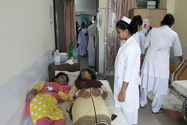 নোয়াখালীতে খাবার খেয়ে নার্সিং ইনিস্টিটিউটের ২৭ শিক্ষার্থী অসুস্থ