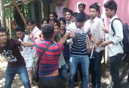 কুবিতে দুই শিক্ষার্থীকে শিবির সন্দেহে  ছাত্রলীগের মারধর