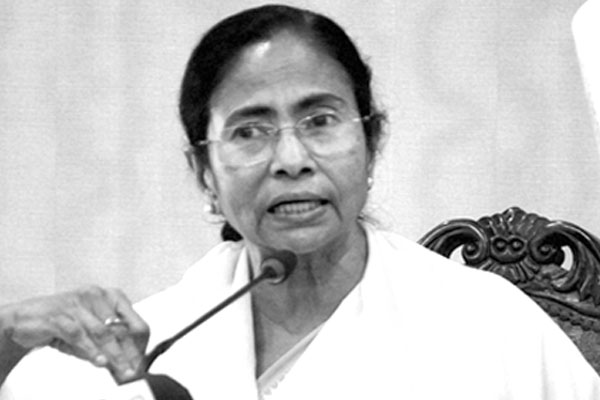 মোদির আমলে ভারতে গণতন্ত্র বিপন্ন : মমতা