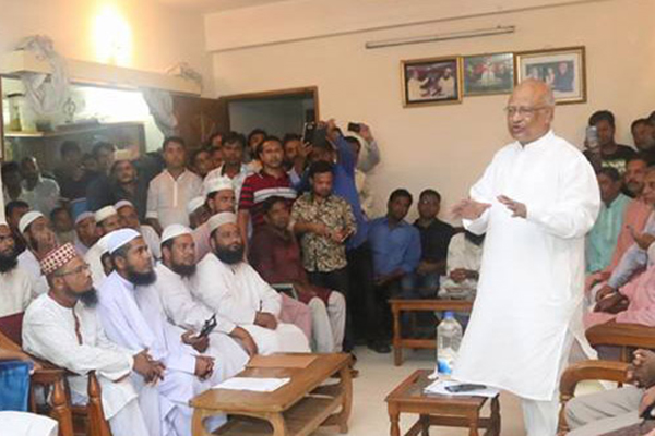 'ষোড়শ সংশোধনী বাতিলের পর সরকারের ক্ষমতায় থাকার অধিকার নেই'