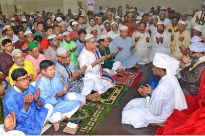 বগুড়ায় খালেদা জিয়ার সুস্থ্যতা কামনা করে বিএনপির দোয়া মাহফিল