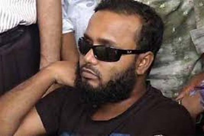 আলোহীন চোখ নিয়েই দেশে ফিরলেন সিদ্দিকুর