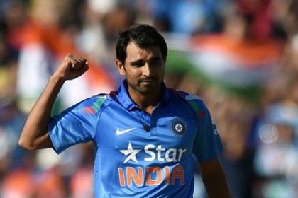 সোশ্যাল মিডিয়ায় ফের মৌলবাদীদের রোষের মুখে শামি