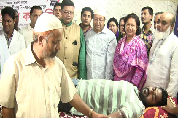 জাতীয় শোক দিবস উপলক্ষে কুমিল্লায় রক্তদান কর্মসূচি 