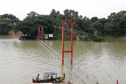 কাপ্তাই হ্রদে পানি বৃদ্ধি, ডুবে গেছে ঝুলন্ত সেতু