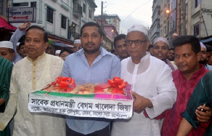 খালেদা জিয়ার পক্ষে গিলাফ দিলেন মেয়র আরিফ 