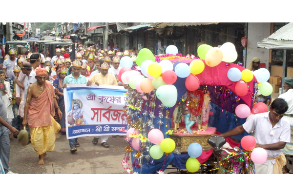 কলাপাড়ায় শ্রীকৃষ্ণের জন্মাষ্টমী পালিত