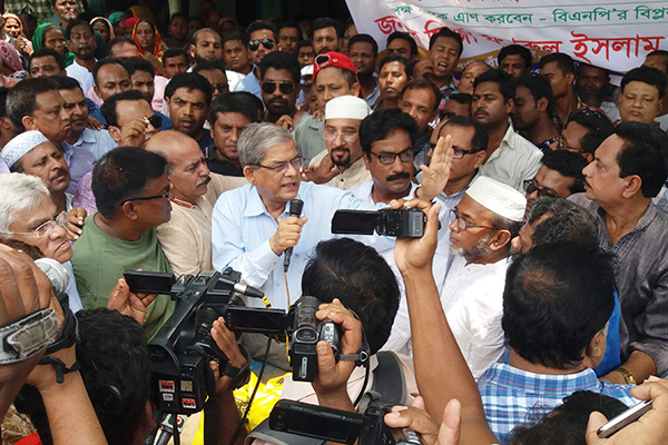 বন্যার্তদের দিকে সরকারের তেমন নজর নেই : মির্জা ফখরুল

